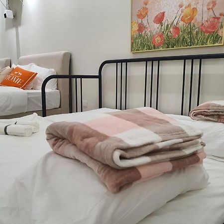 Klcc 6Pax Family Studio Wi-Fi Куала Лумпур Екстериор снимка