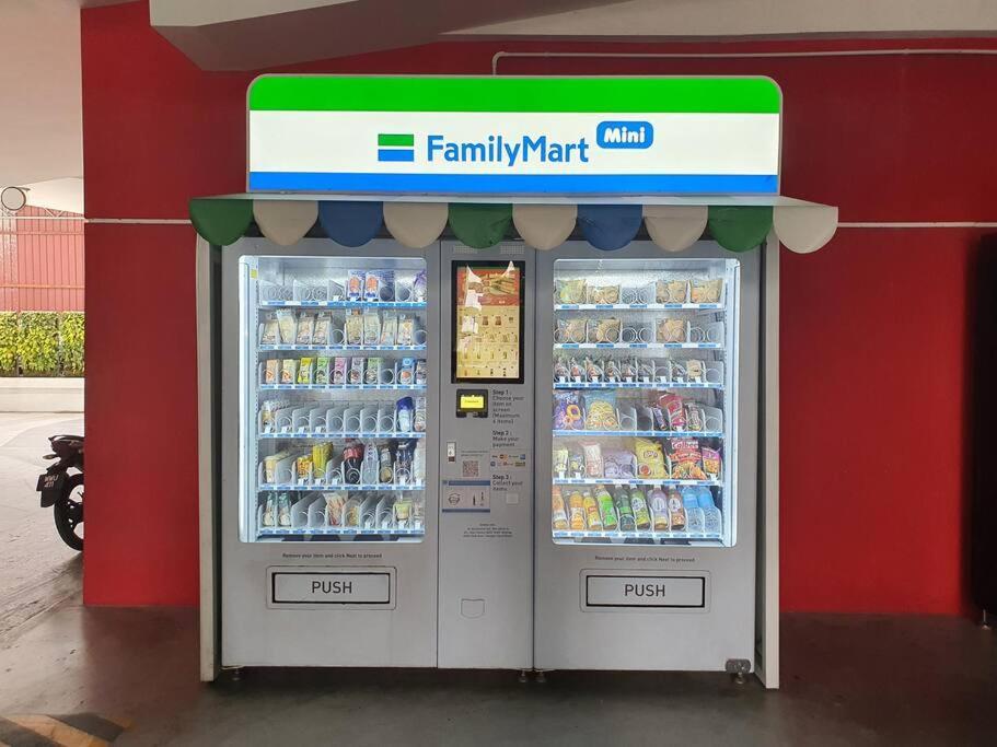 Klcc 6Pax Family Studio Wi-Fi Куала Лумпур Екстериор снимка