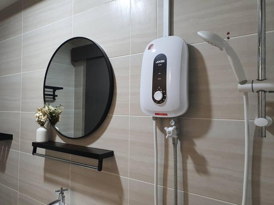 Klcc 6Pax Family Studio Wi-Fi Куала Лумпур Екстериор снимка